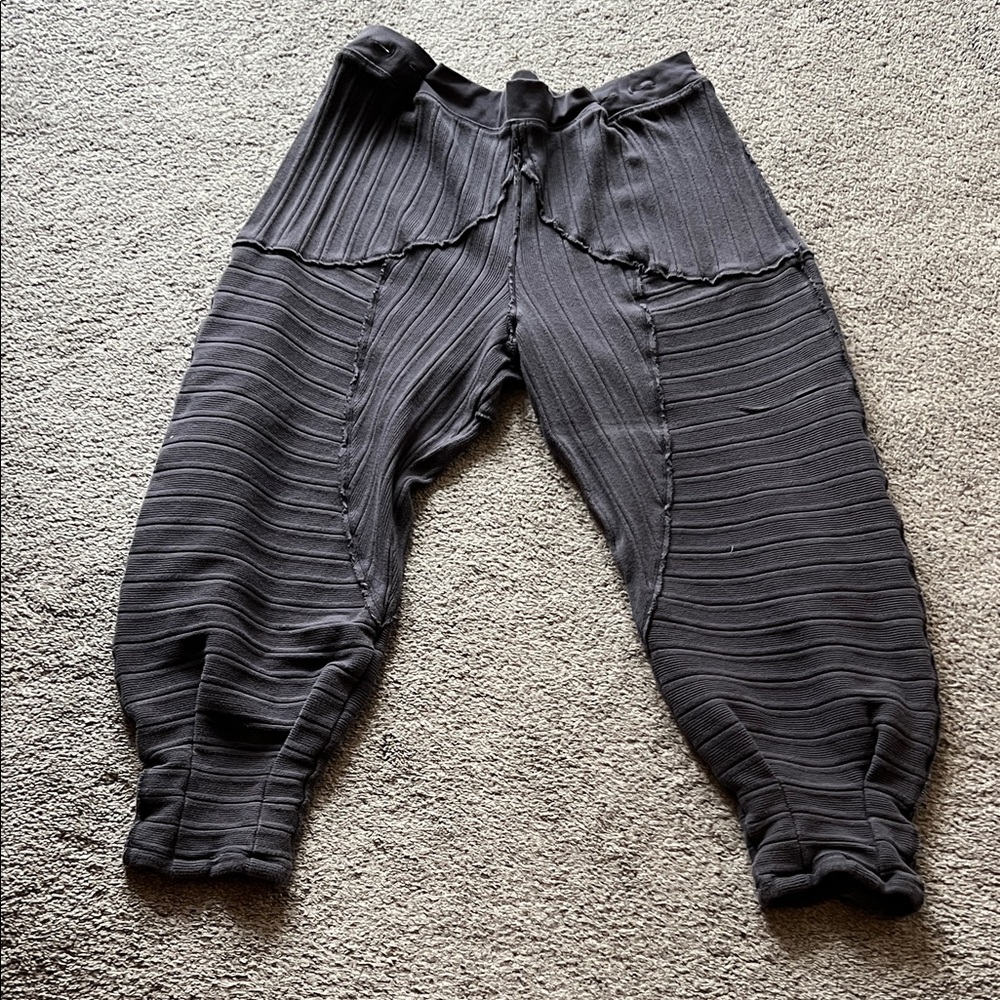 Free People lounge pants cropped harem style size small